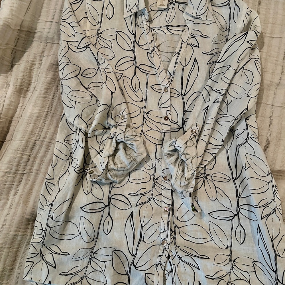Cynthia Rowley Black and White Leaf Pattern Linen Shirt